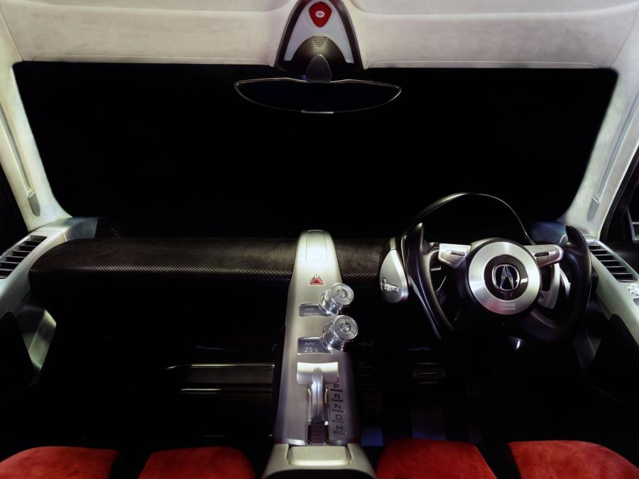 Торпедо Acura DN-X Concept 2002 года  (фото 4 из 7)